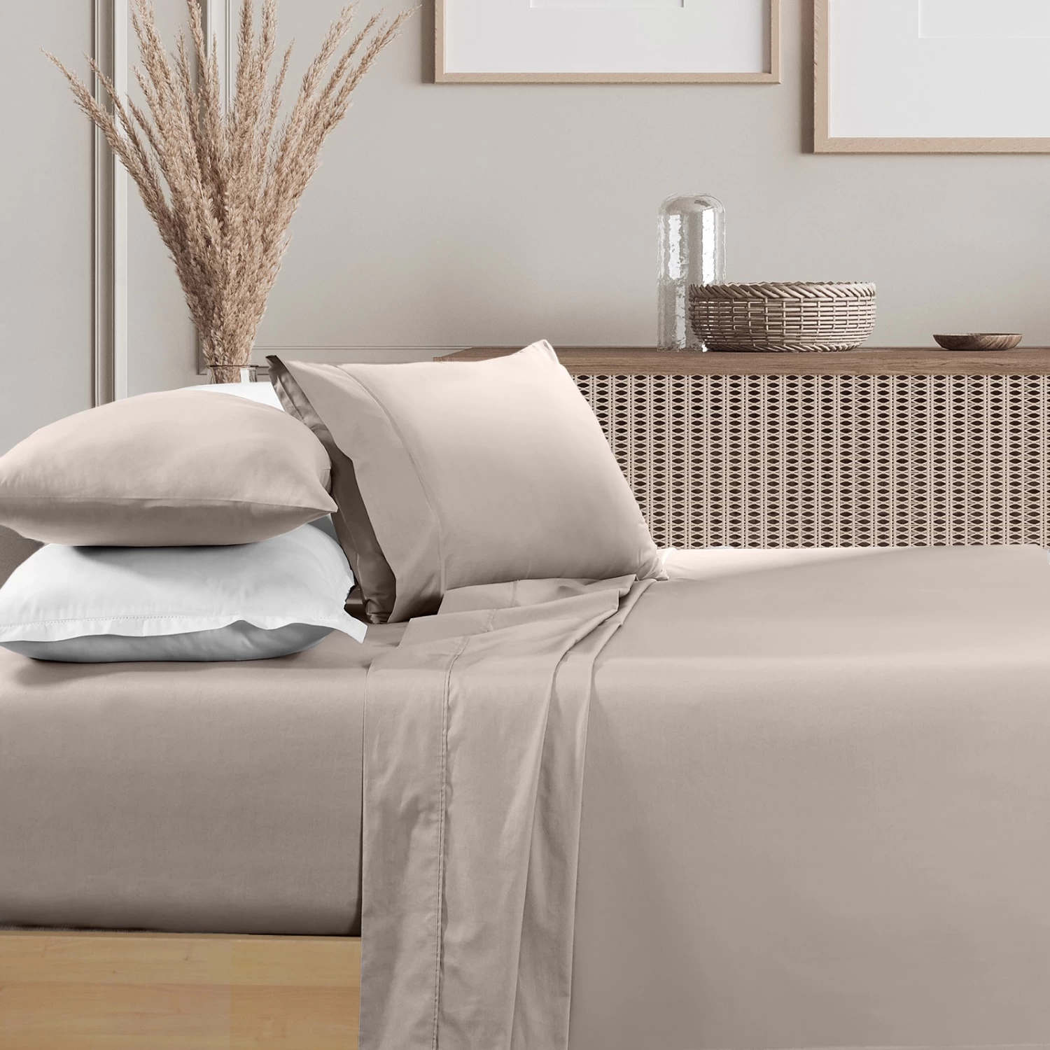 Renee Taylor 1500 Thread Count Pure Soft Cotton Blend Flat & Fitted Sheet Set - Image 7